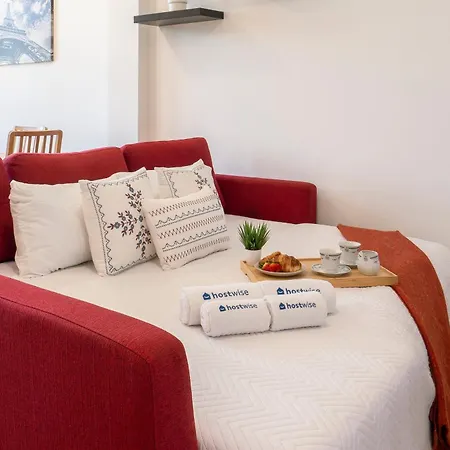 Apartman Host Wise - Comfy Minimalist Flat *