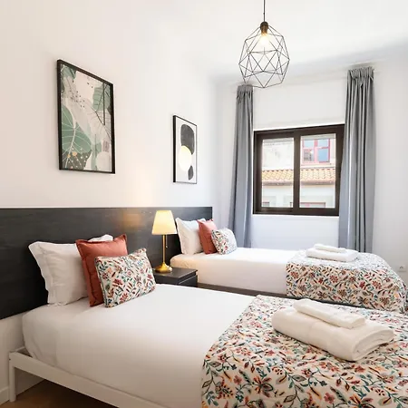 Host Wise - Comfy Minimalist Flat * Oporto