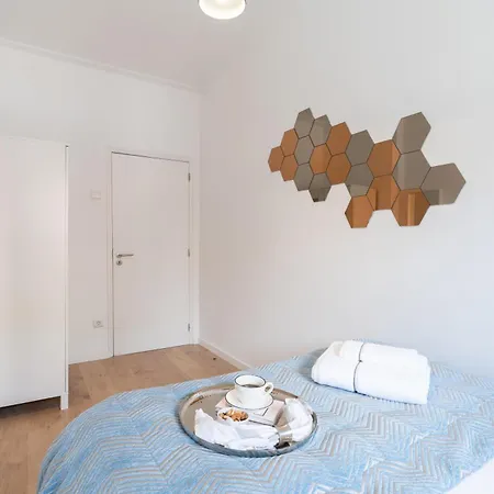 Host Wise - Comfy Minimalist Flat Appartement