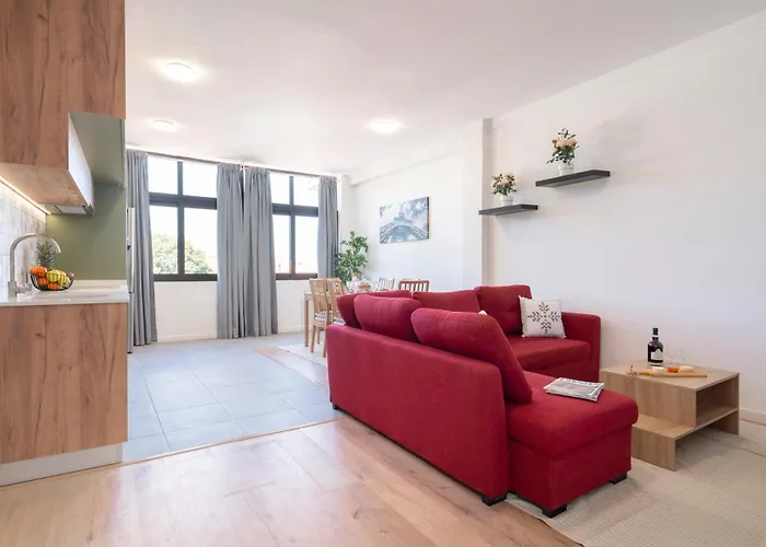 Host Wise - Comfy Minimalist Flat Porto