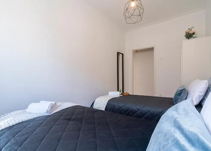 Host Wise - Comfy Minimalist Flat Apartment Porto