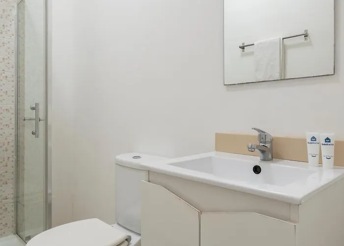 Host Wise - Comfy Minimalist Flat Porto