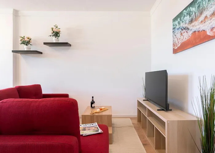 Apartman Host Wise - Comfy Minimalist Flat *