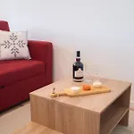 Host Wise - Comfy Minimalist Flat Lägenhet