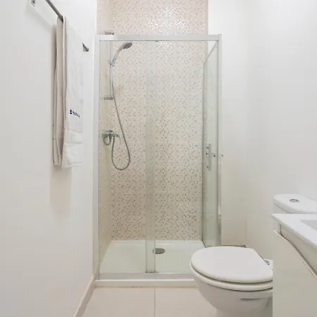 Host Wise - Comfy Minimalist Flat アパート ポルト