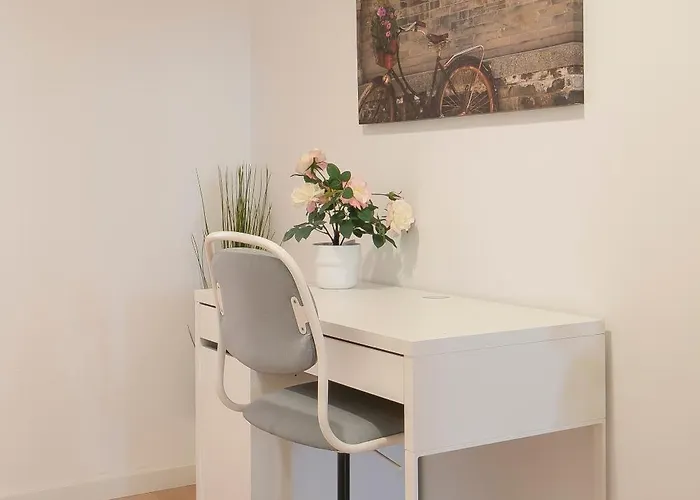 Host Wise - Comfy Minimalist Flat Appartement *