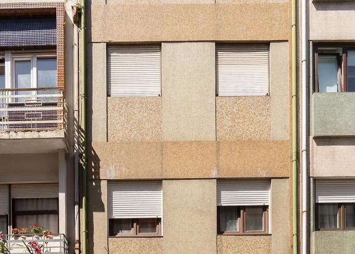 Host Wise - Comfy Minimalist Flat