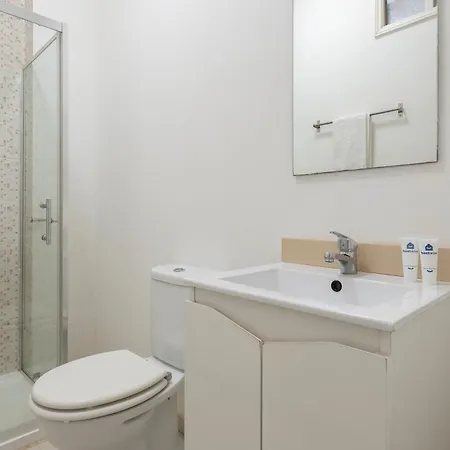 Host Wise - Comfy Minimalist Flat 波尔图